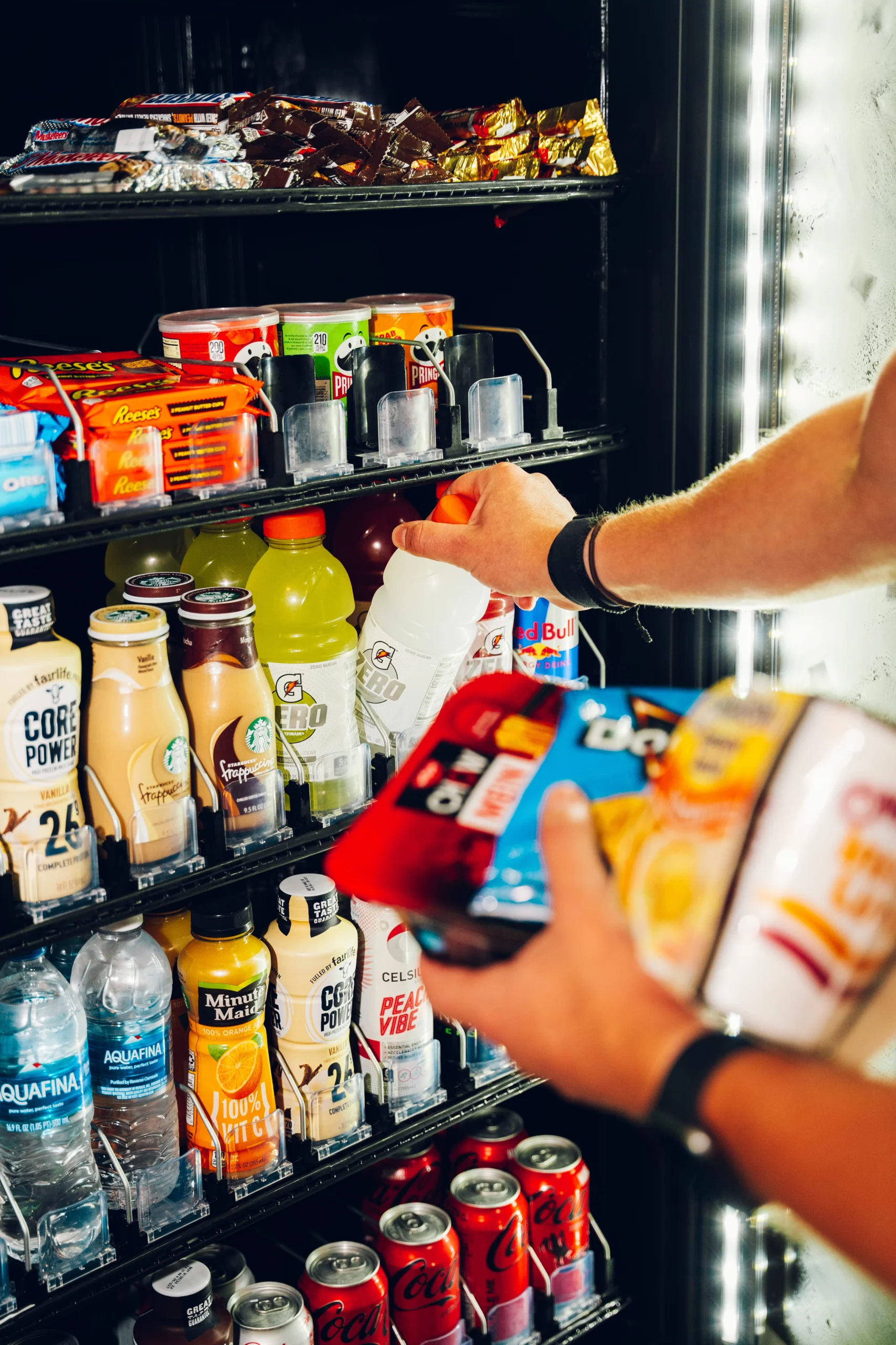 Intuitivo A-POP VR27 CC Smart Cooler Vending Machines for Sale - Image 4